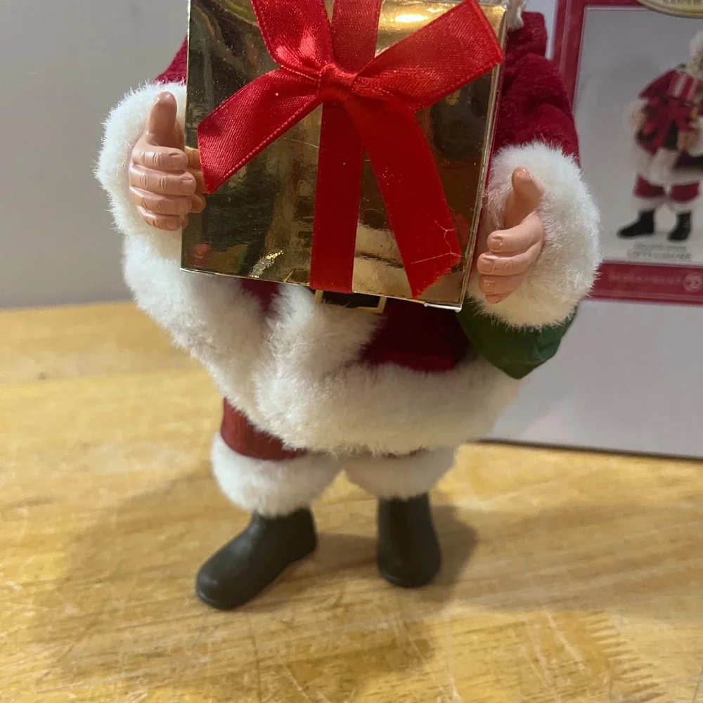 Vtg Possible Dreams Clothtique Santa Gifts Galore Dept 56 Figurine Red Gold Box